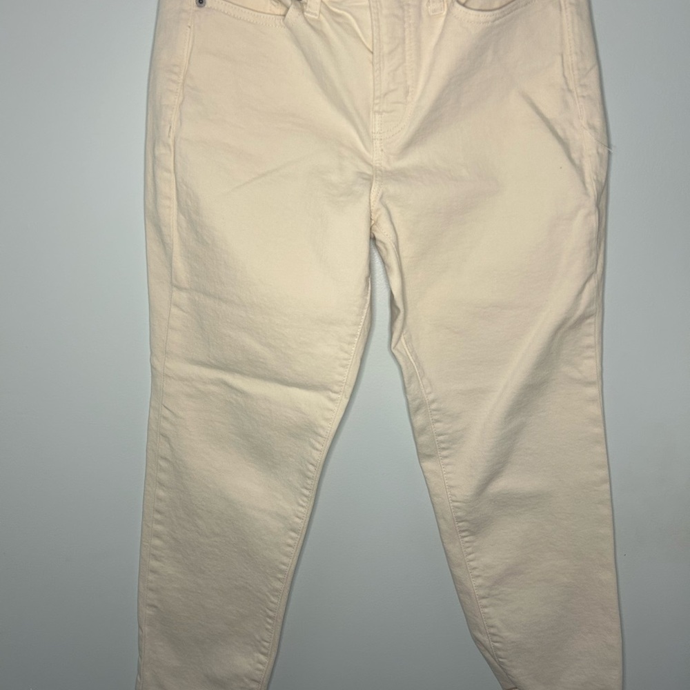 Old Navy Cream Ankle Cropped Jeans Classic Style